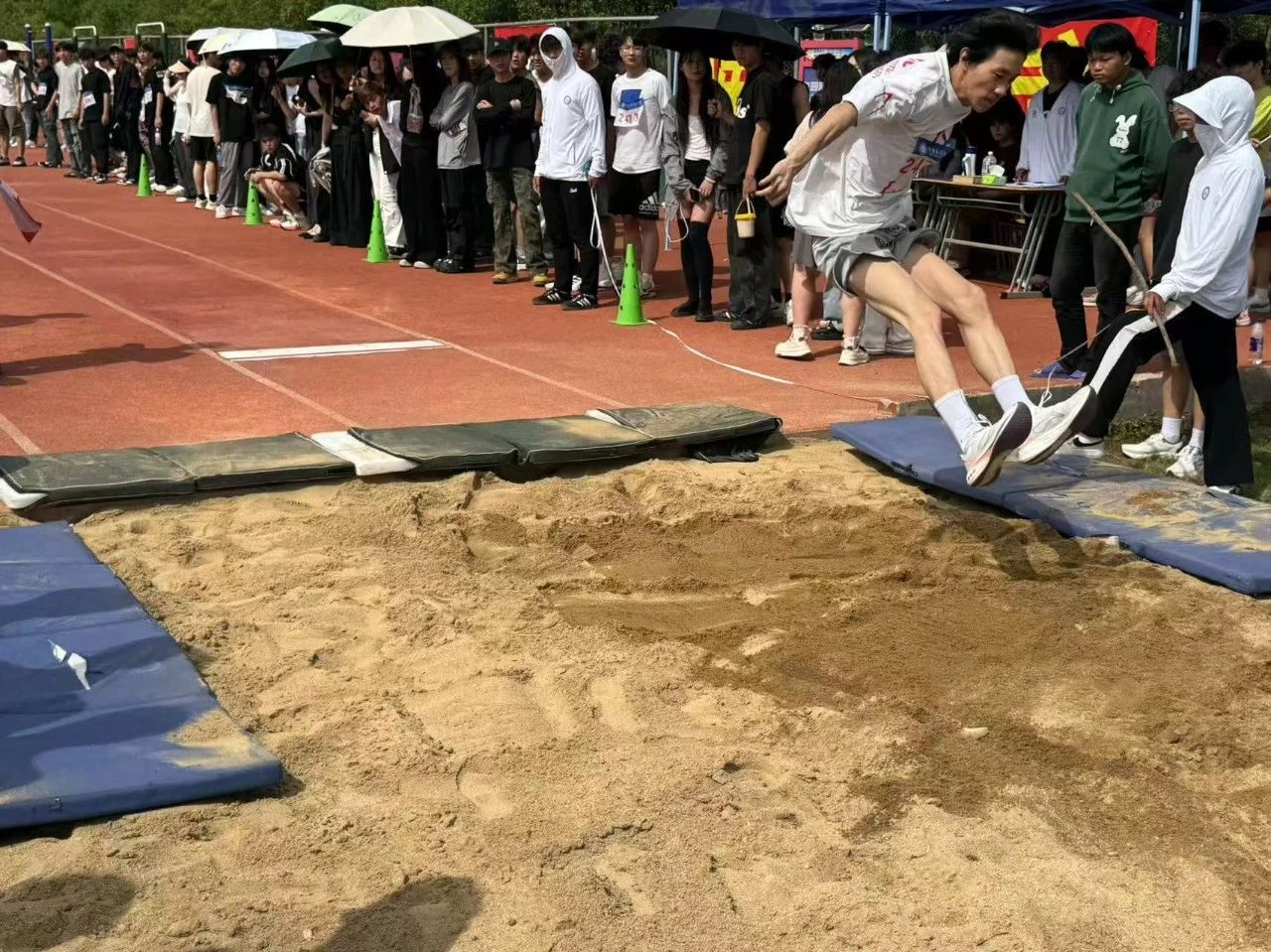 微信图片_20250428165118.jpg