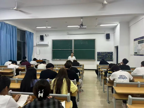 屏幕截图 2025-10-28 213442.png