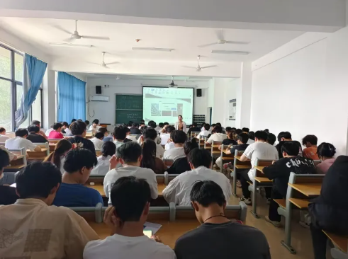 屏幕截图 2025-10-28 213451.png