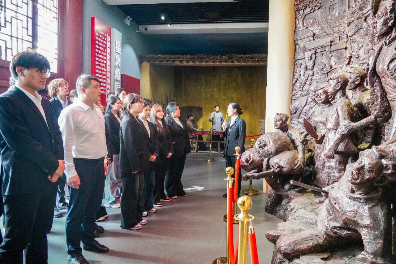 传承红色基因 筑牢信仰根基—— 合肥科技职业学院团委组织学生骨干赴中共合肥北乡支部纪念馆开展主题团日活动​