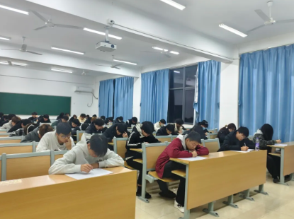 屏幕截图 2025-12-23 211249.png