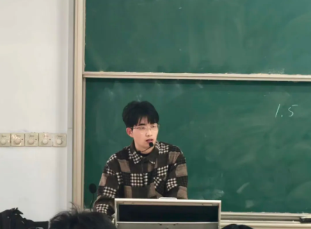 20251223220551_100973.png 屏幕截图 2025-12-23 220512.png