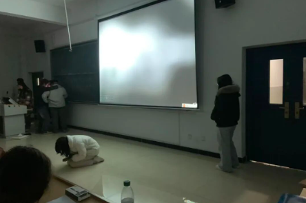 屏幕截图 2025-12-23 223619.png